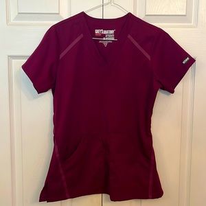 SET of XS burgundy scrubs. XS greys anatomy top and XS Scrubstar jogger bottoms
